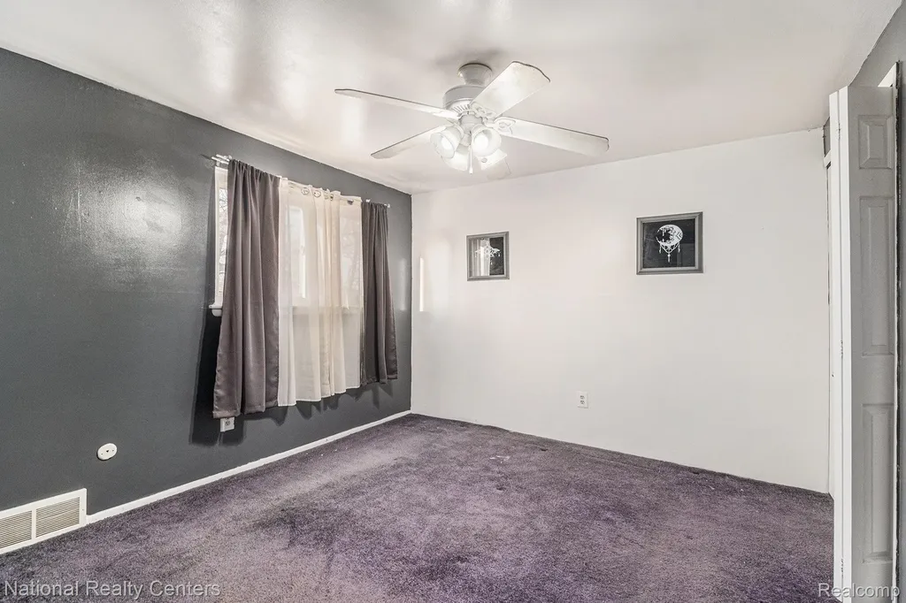 27809 Eastwick Square Roseville City MI 48066