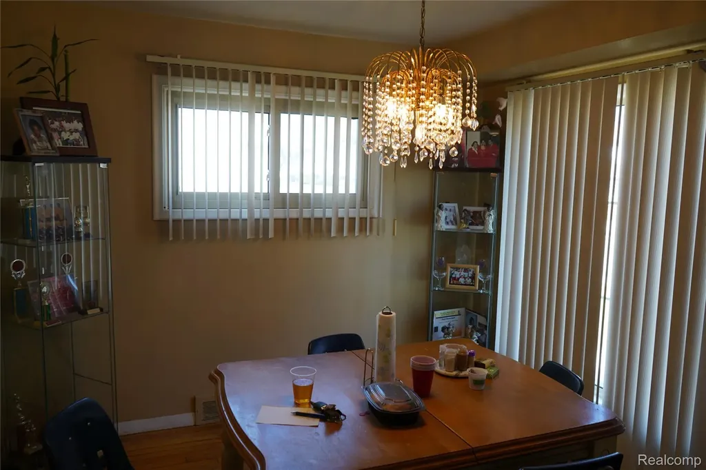 20115 Santa Barbara Drive Detroit City MI 48221