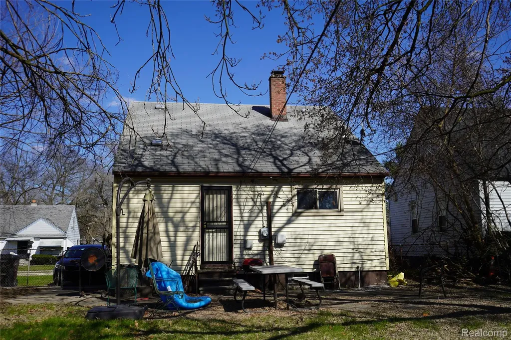 20115 Santa Barbara Drive Detroit City MI 48221