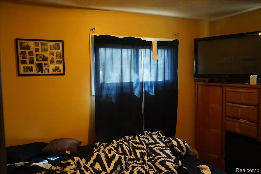 20115 Santa Barbara Drive Detroit City MI 48221
