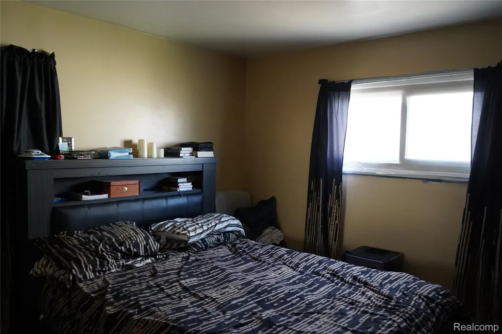 20115 Santa Barbara Drive Detroit City MI 48221