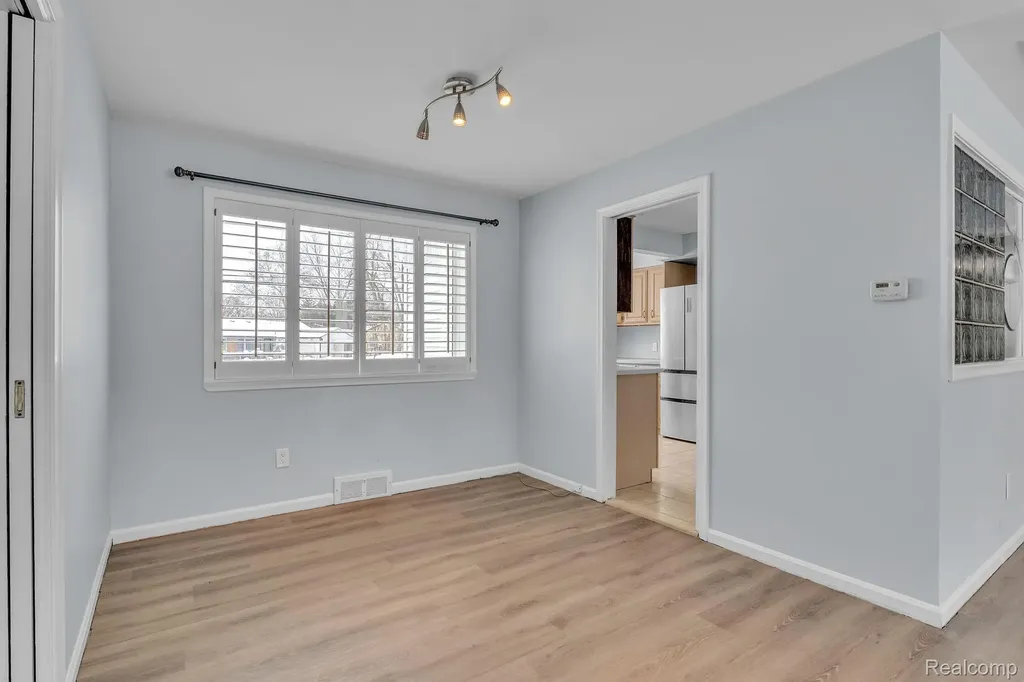 6576 Inkster Road West Bloomfield Charter Township MI 48322