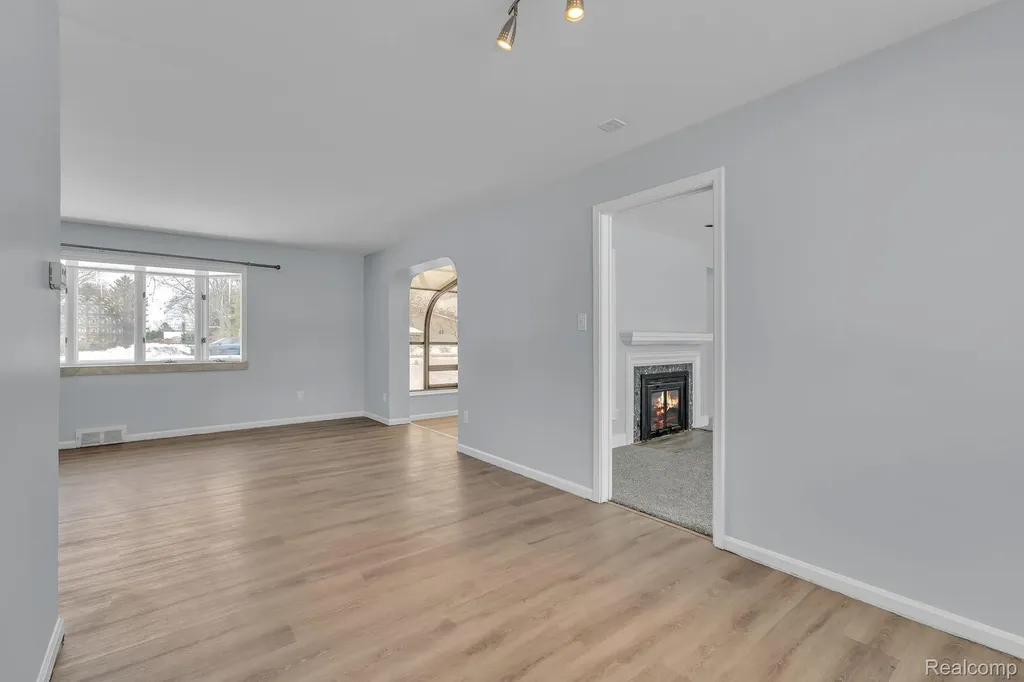 6576 Inkster Road West Bloomfield Charter Township MI 48322