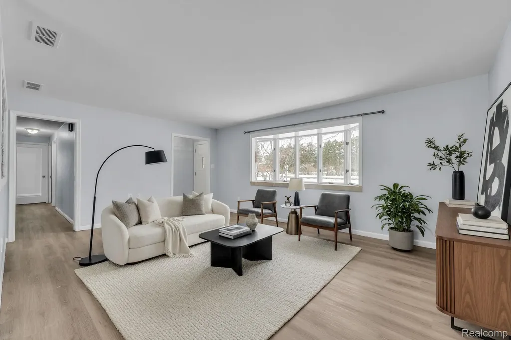 6576 Inkster Road West Bloomfield Charter Township MI 48322
