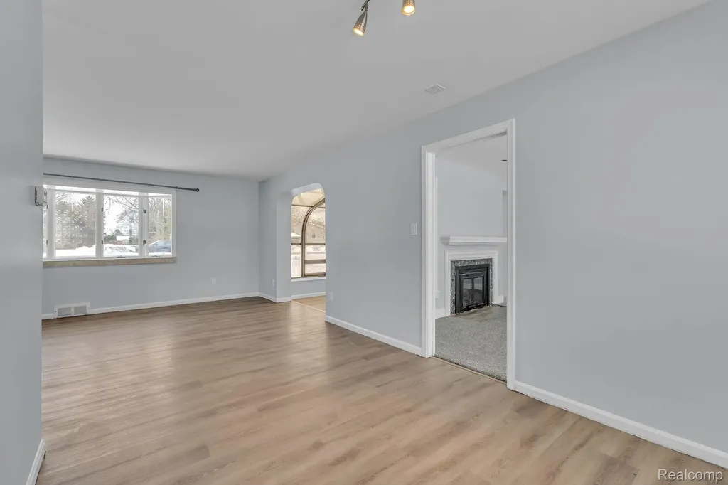 6576 Inkster Road West Bloomfield Charter Township MI 48322