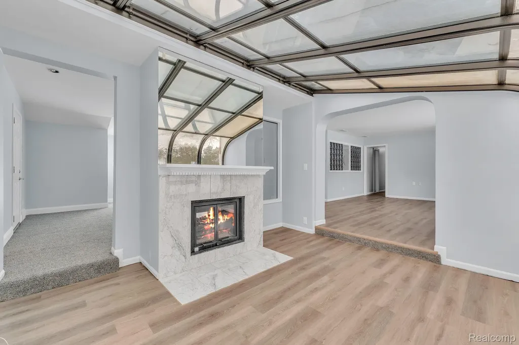 6576 Inkster Road West Bloomfield Charter Township MI 48322