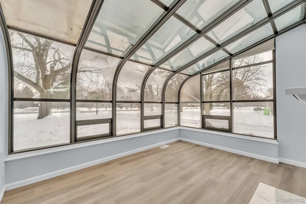 6576 Inkster Road West Bloomfield Charter Township MI 48322