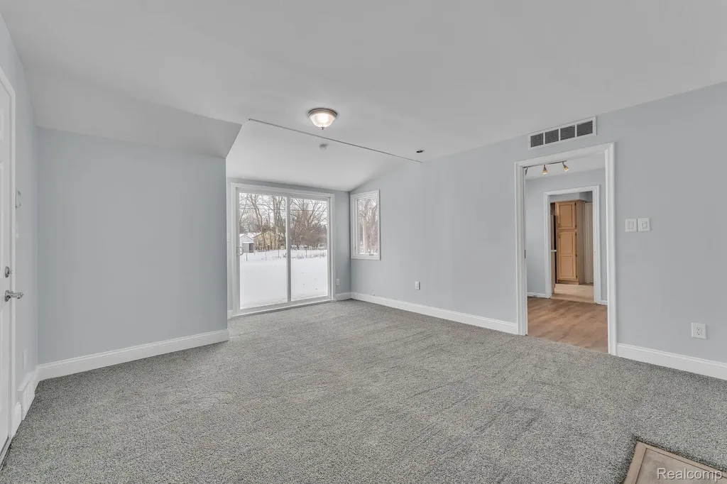 6576 Inkster Road West Bloomfield Charter Township MI 48322