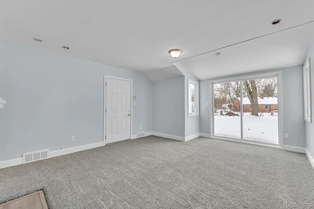6576 Inkster Road West Bloomfield Charter Township MI 48322