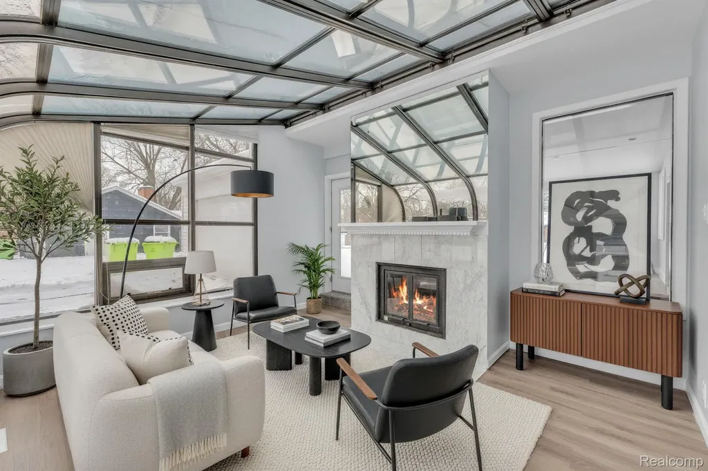 6576 Inkster Road West Bloomfield Charter Township MI 48322