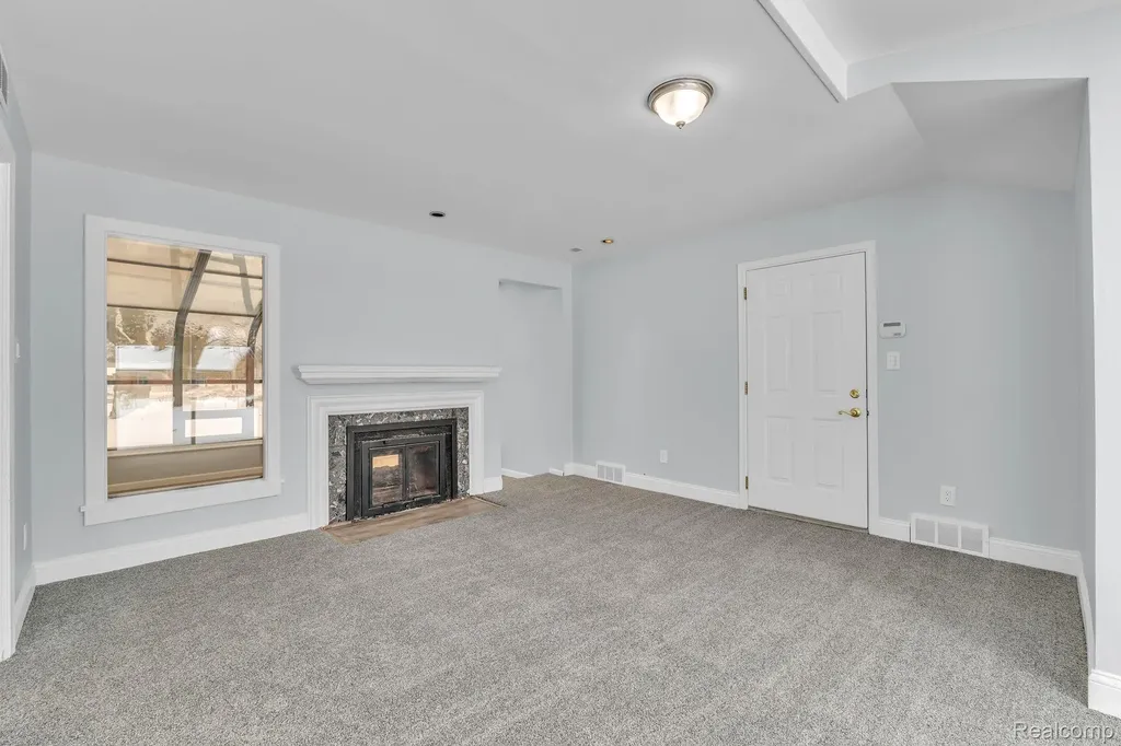 6576 Inkster Road West Bloomfield Charter Township MI 48322