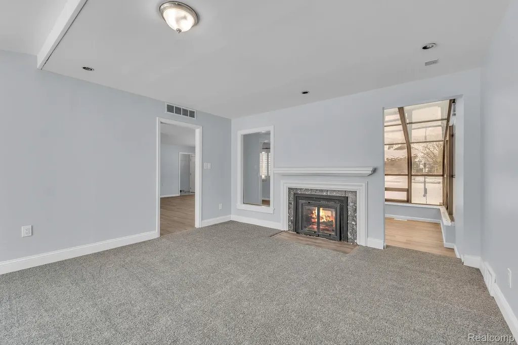 6576 Inkster Road West Bloomfield Charter Township MI 48322