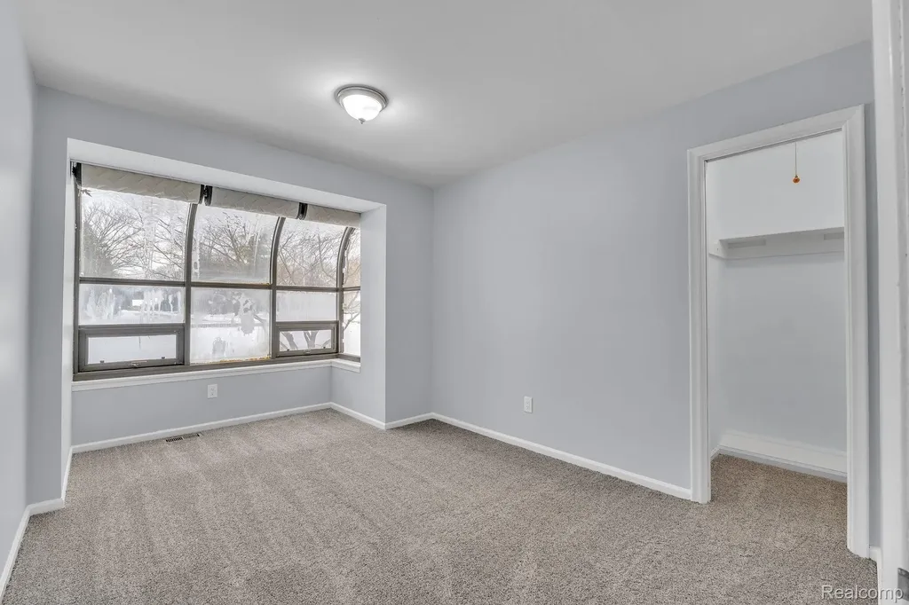 6576 Inkster Road West Bloomfield Charter Township MI 48322