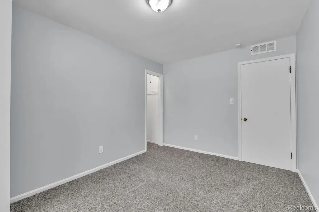 6576 Inkster Road West Bloomfield Charter Township MI 48322