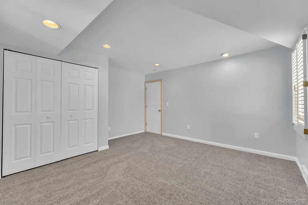 6576 Inkster Road West Bloomfield Charter Township MI 48322