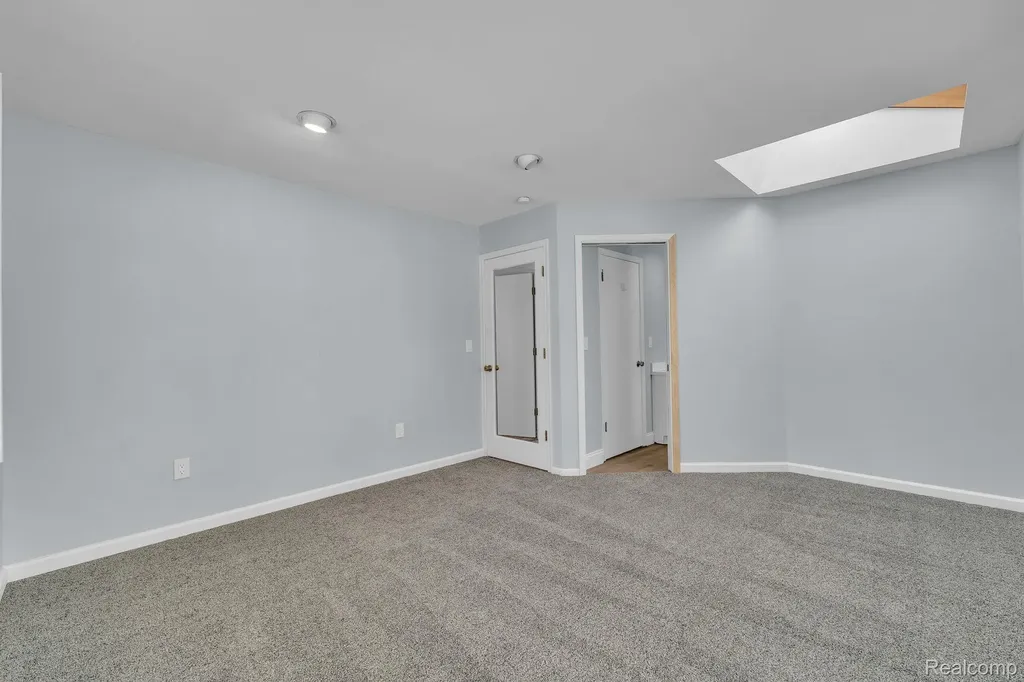 6576 Inkster Road West Bloomfield Charter Township MI 48322