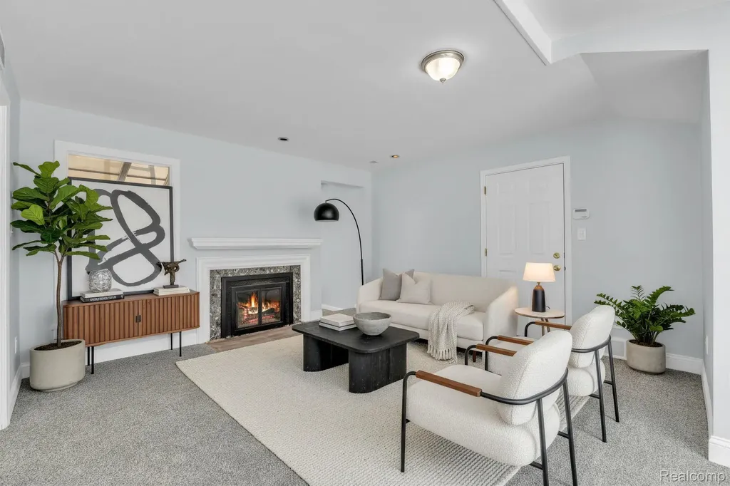 6576 Inkster Road West Bloomfield Charter Township MI 48322