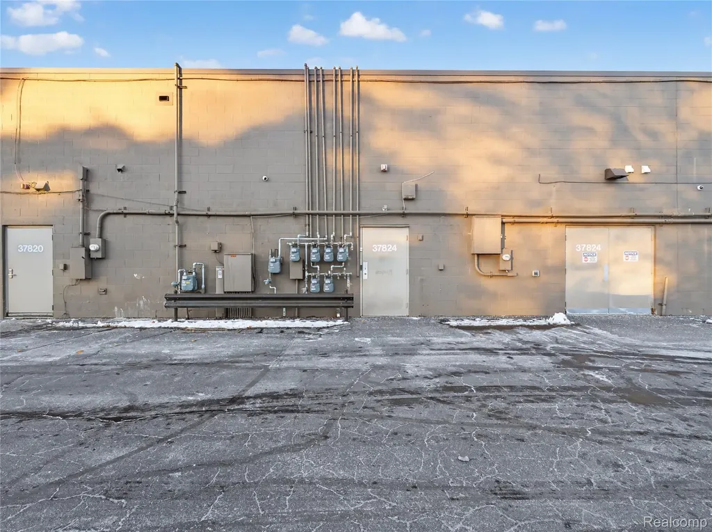 37824 Van Dyke Avenue Sterling Heights City MI 48312