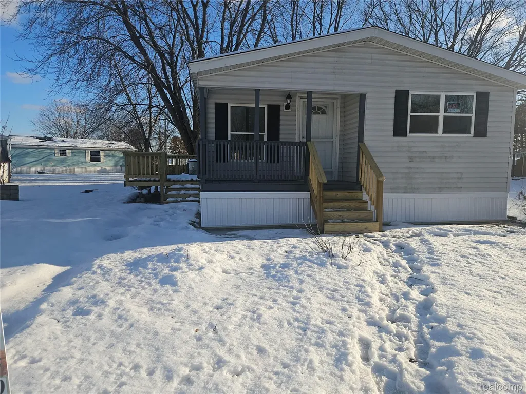 6274 Cree Court Genesee Charter Township MI 48506