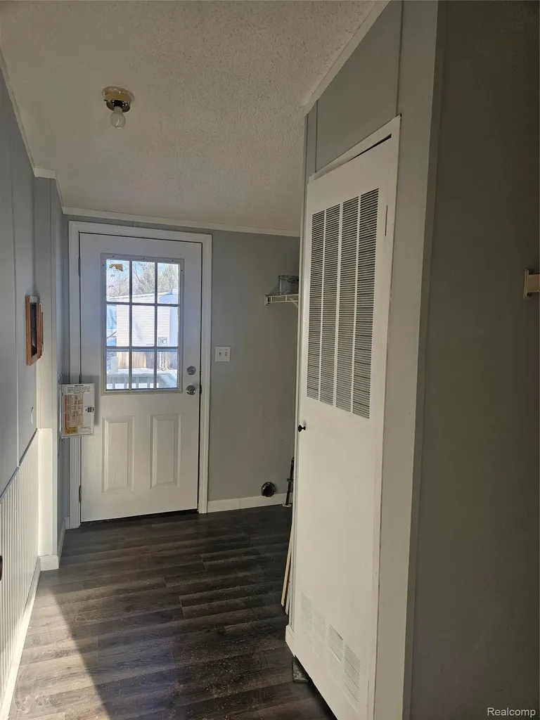 6274 Cree Court Genesee Charter Township MI 48506