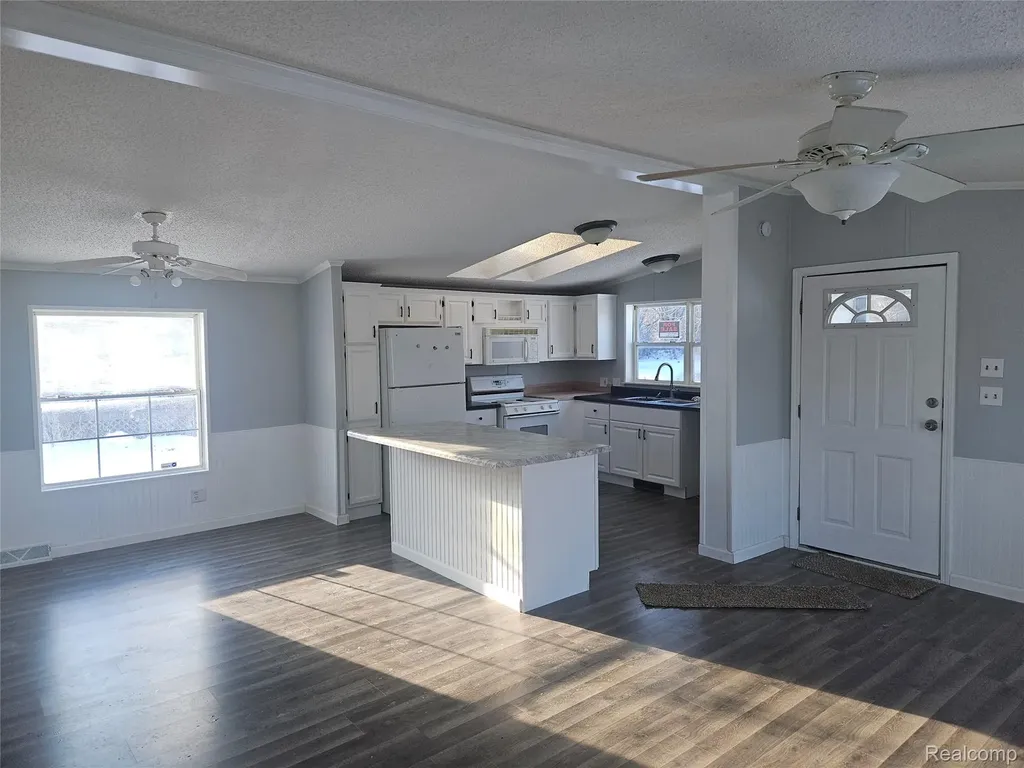 6274 Cree Court Genesee Charter Township MI 48506