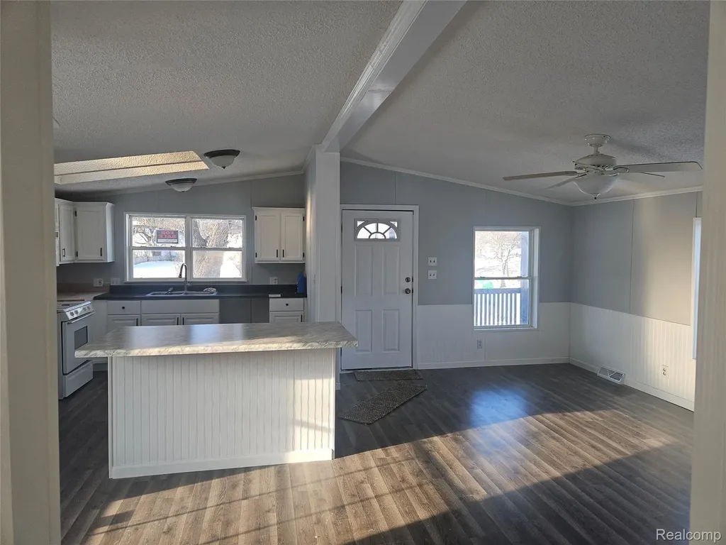 6274 Cree Court Genesee Charter Township MI 48506