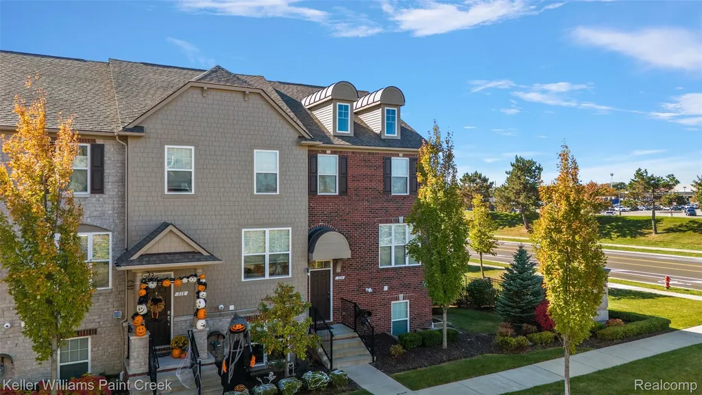 314 Glenhurst Rochester Hills City MI 48307
