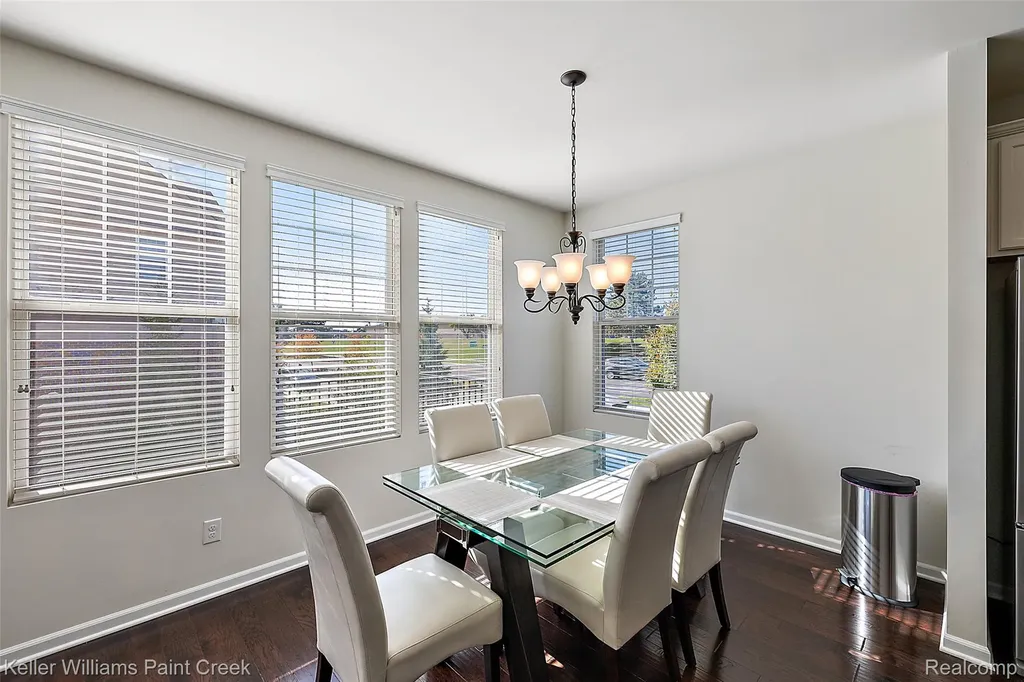 314 Glenhurst Rochester Hills City MI 48307