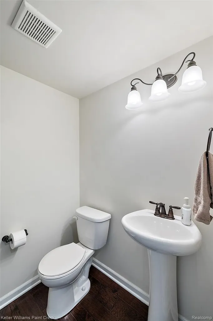 314 Glenhurst Rochester Hills City MI 48307