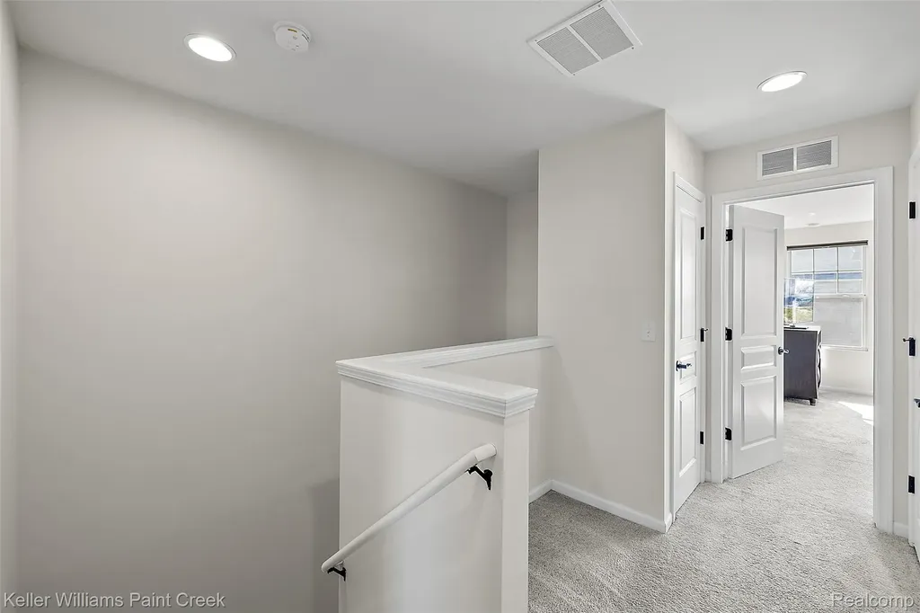 314 Glenhurst Rochester Hills City MI 48307