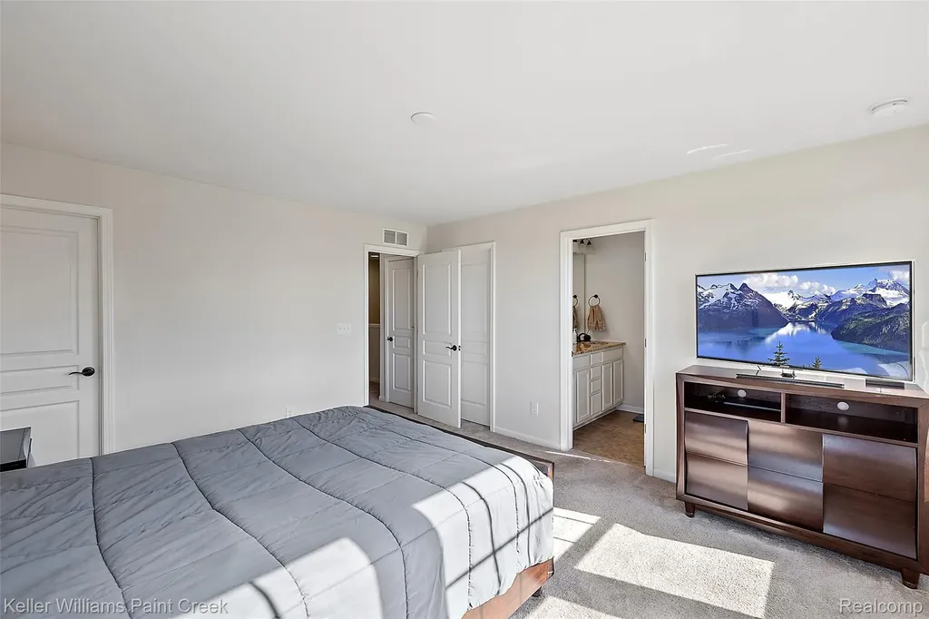 314 Glenhurst Rochester Hills City MI 48307