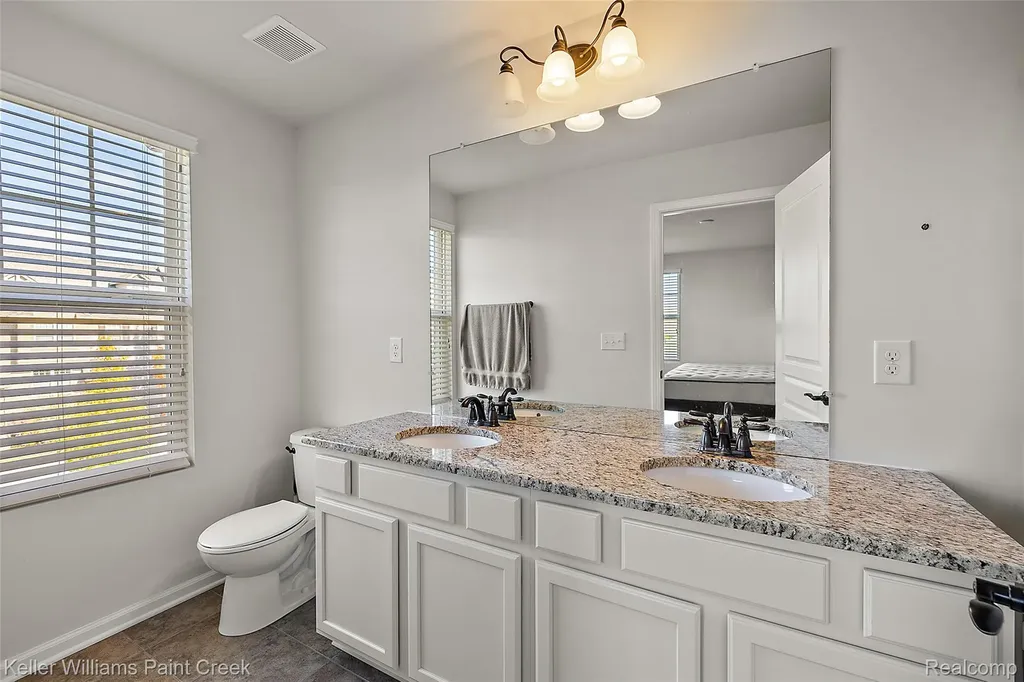 314 Glenhurst Rochester Hills City MI 48307