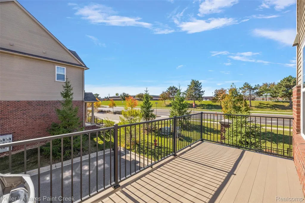 314 Glenhurst Rochester Hills City MI 48307