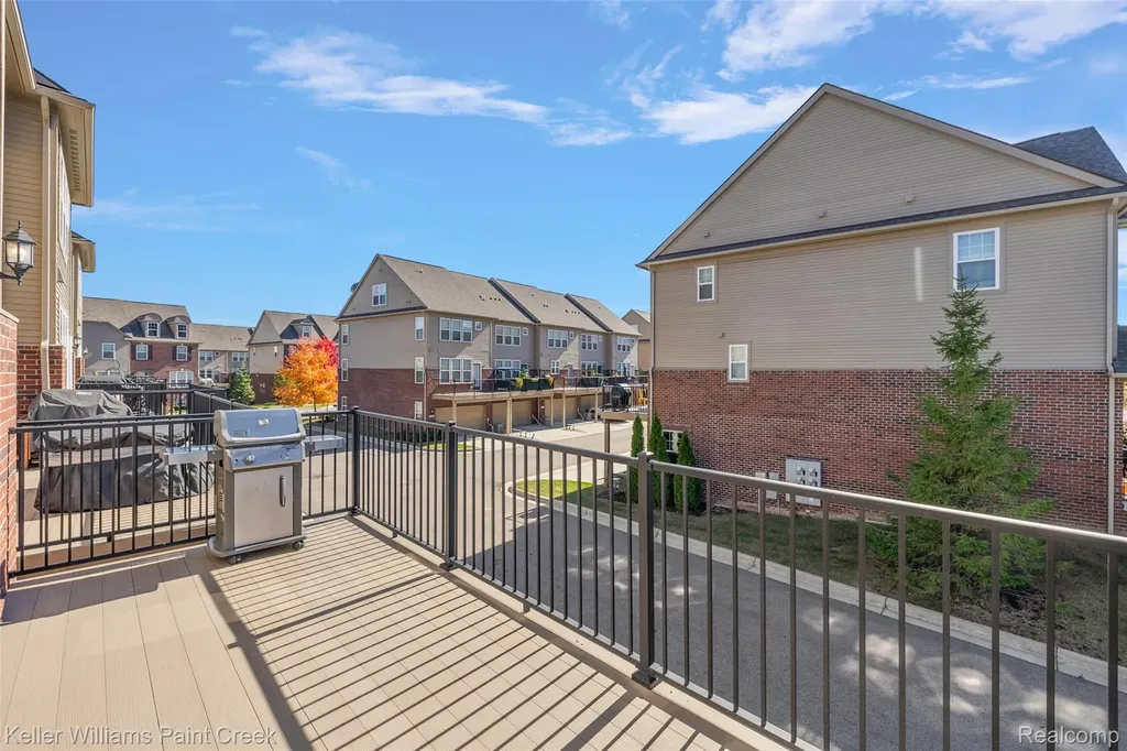 314 Glenhurst Rochester Hills City MI 48307