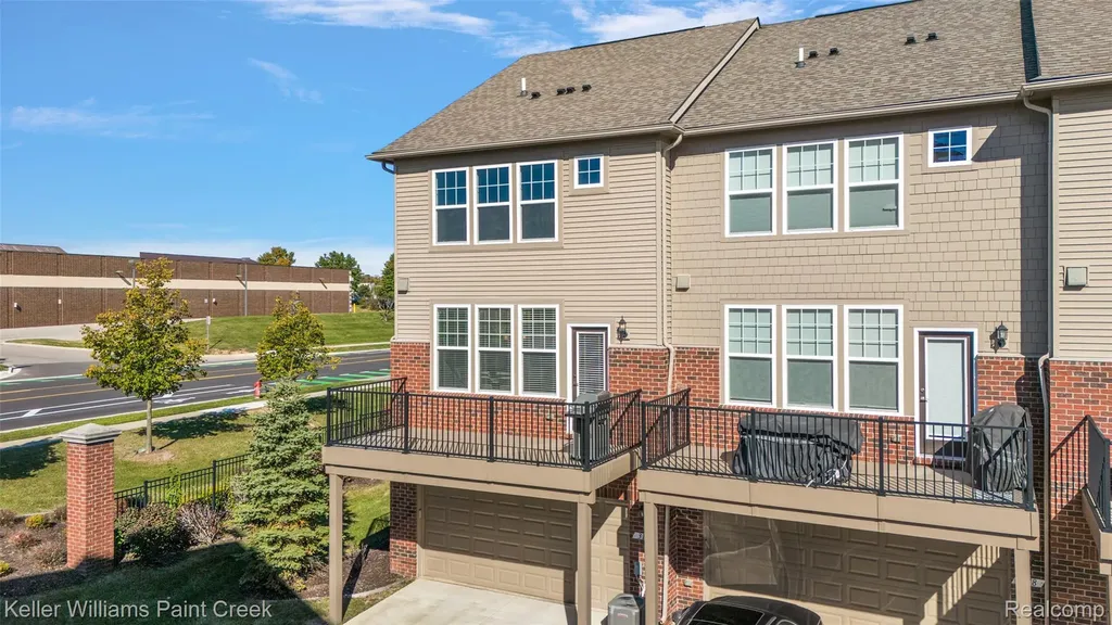 314 Glenhurst Rochester Hills City MI 48307