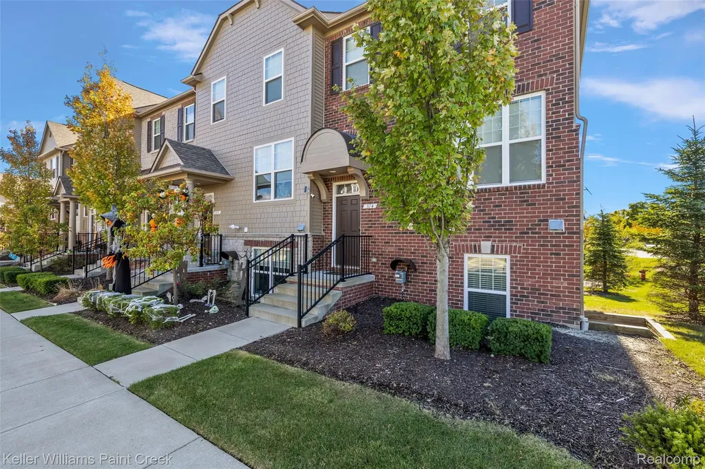 314 Glenhurst Rochester Hills City MI 48307