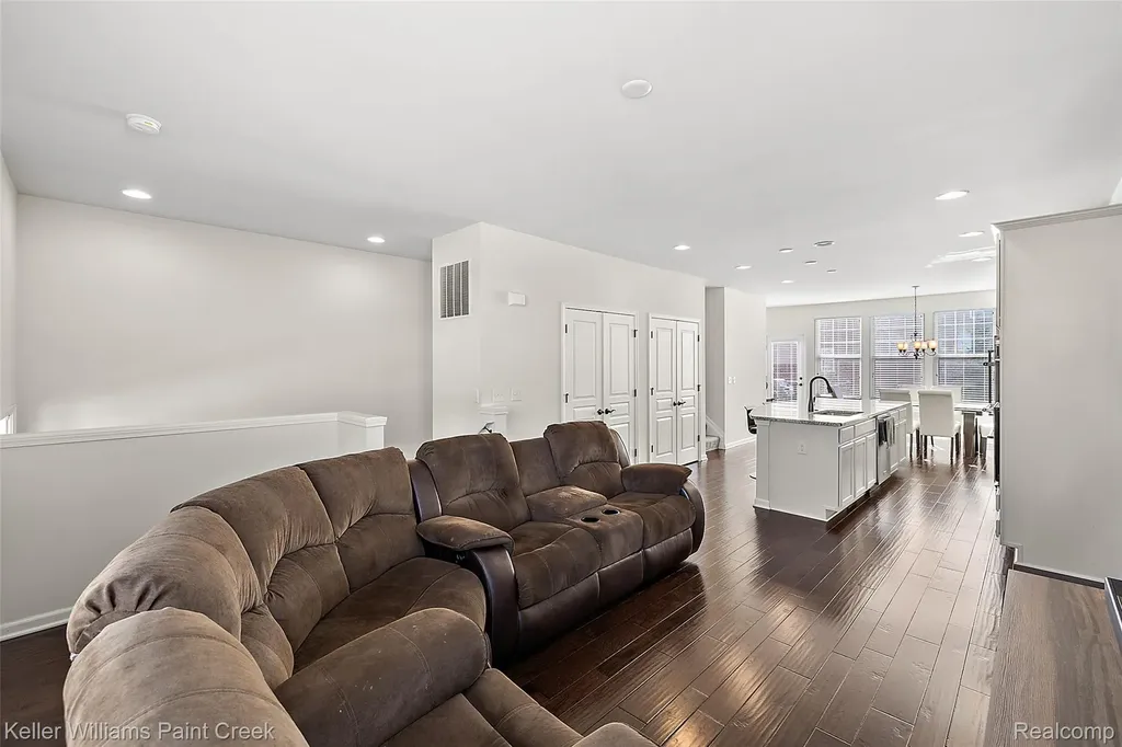 314 Glenhurst Rochester Hills City MI 48307