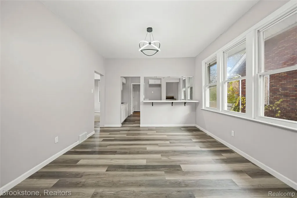 4888 Maxwell Street Detroit City MI 48214