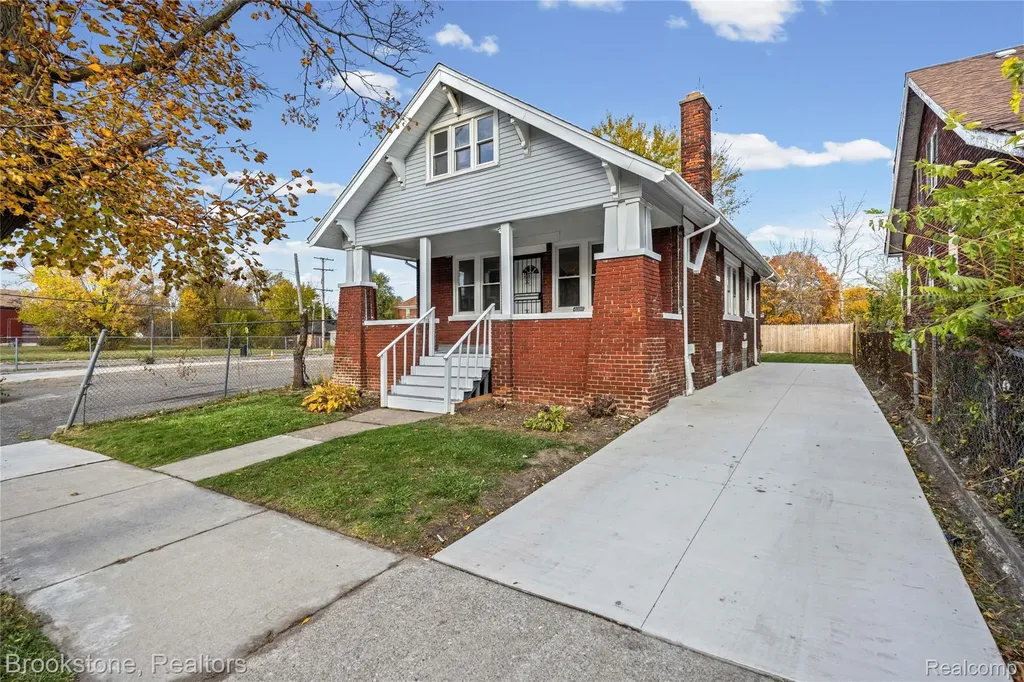 4888 Maxwell Street Detroit City MI 48214