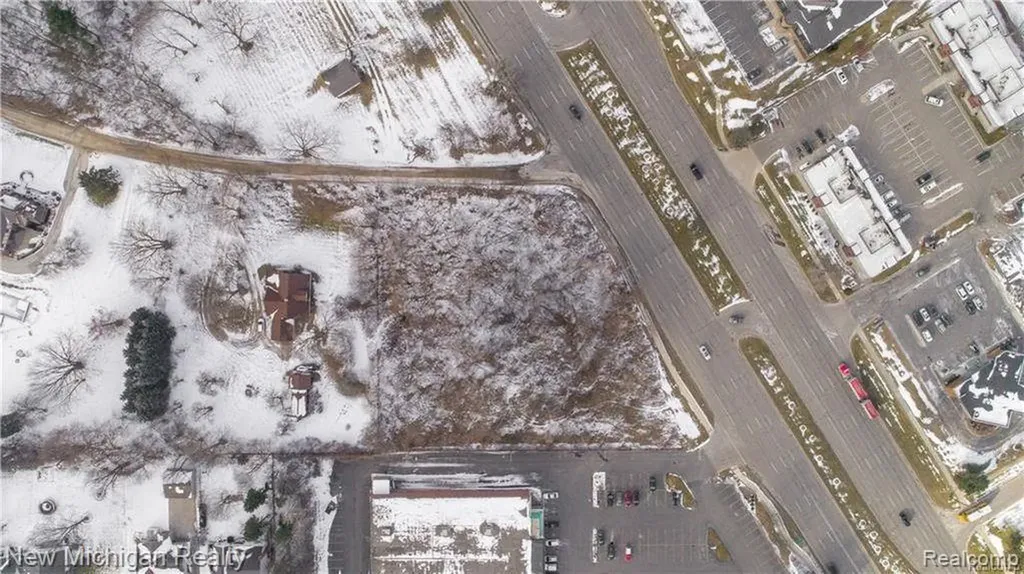 00 Berkshire Bloomfield Charter Township MI 48302