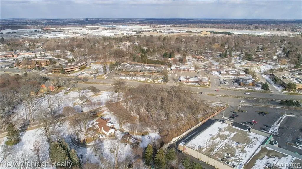 00 Berkshire Bloomfield Charter Township MI 48302