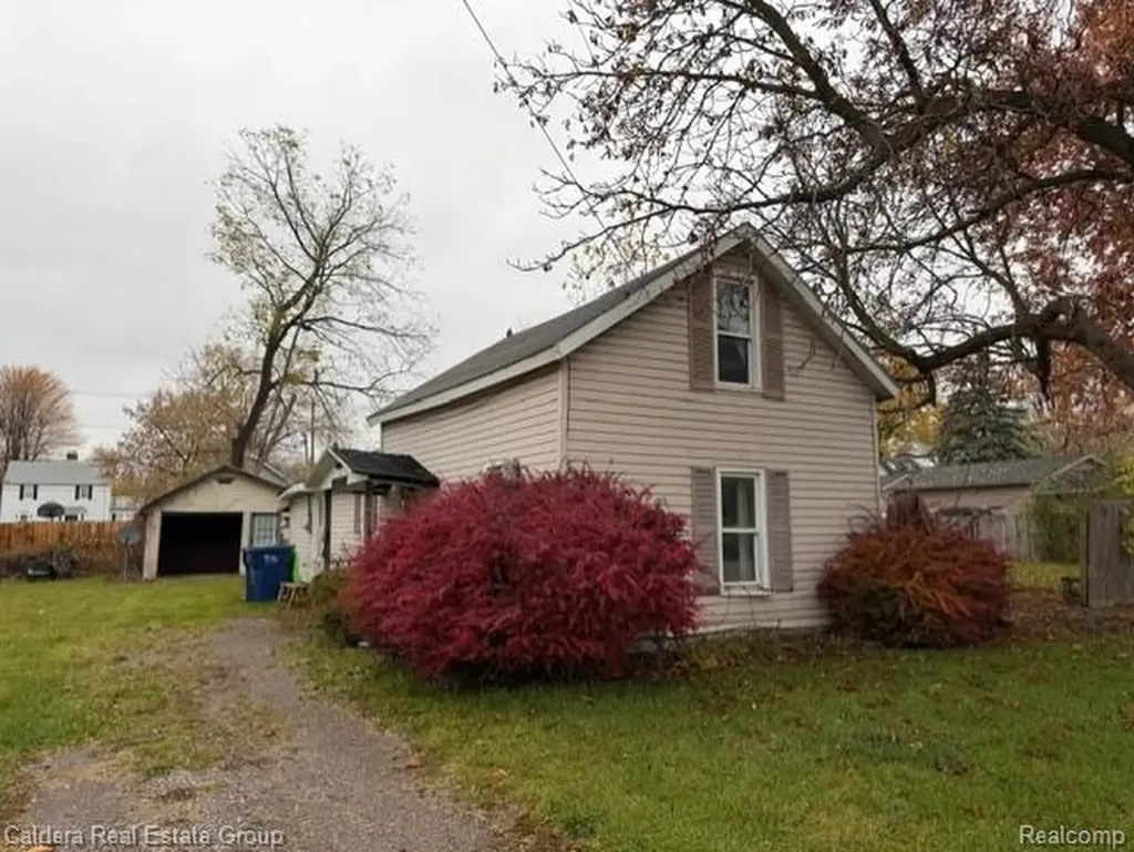 1407 Bradfield Street Bay City City MI 48706