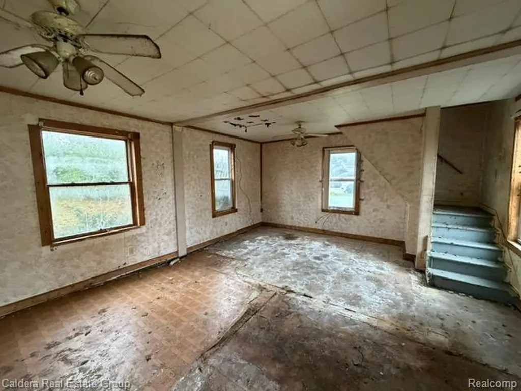 1407 Bradfield Street Bay City City MI 48706