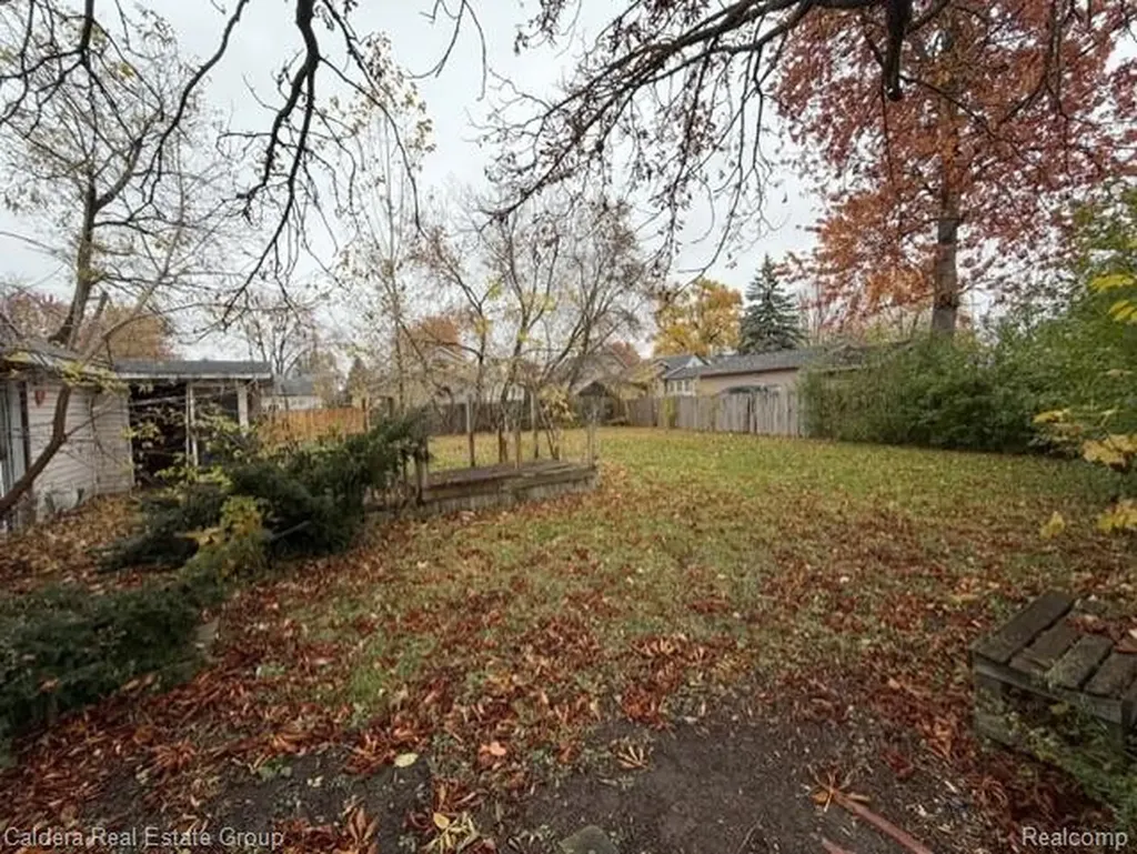 1407 Bradfield Street Bay City City MI 48706