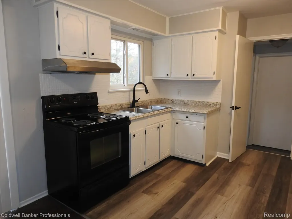 5919 Western Road Flint City MI 48506