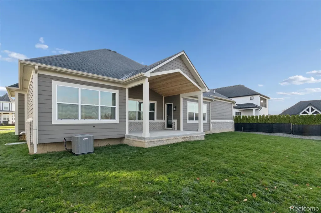 54791 Brenda Drive Macomb Township MI 48042