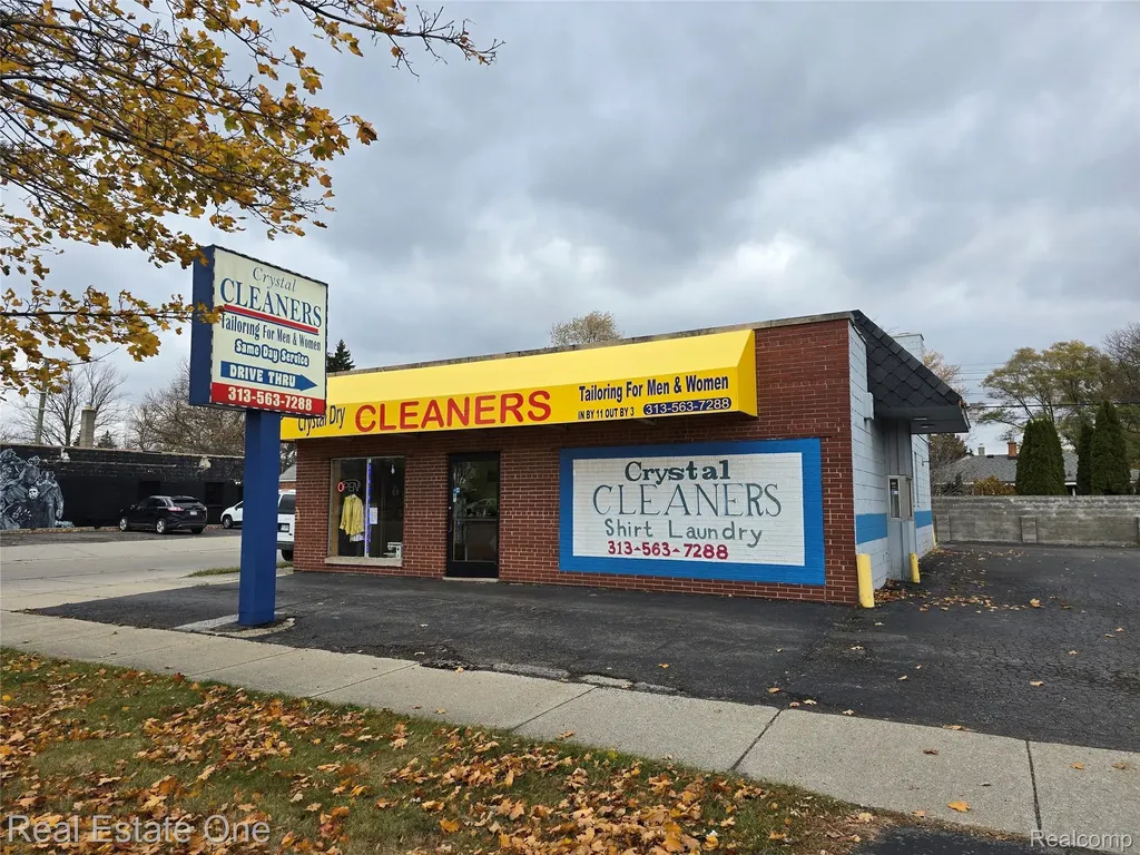 20640 Van Born Road Dearborn Heights City MI 48125