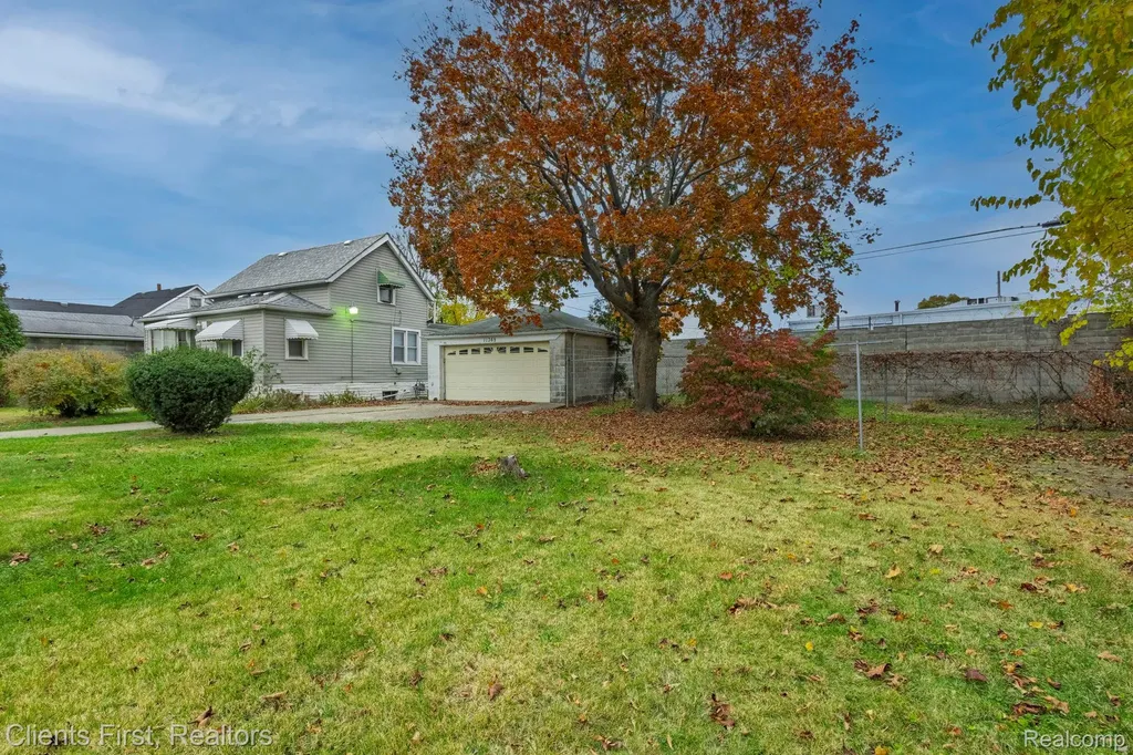 11365 Portlance Street Detroit City MI 48205