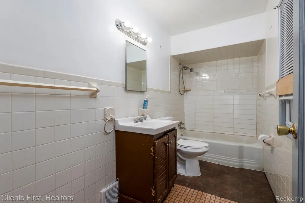 11365 Portlance Street Detroit City MI 48205