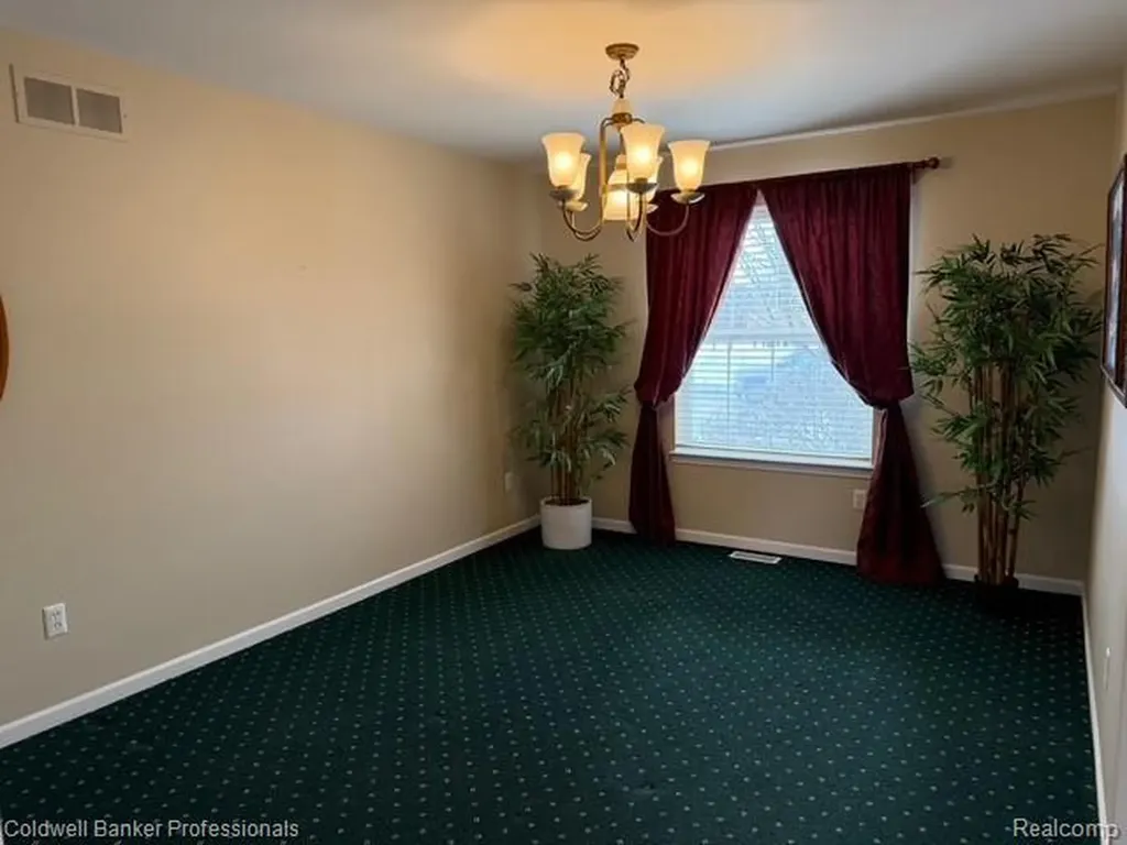 8261 Prestwick Lane Washington Township MI 48095